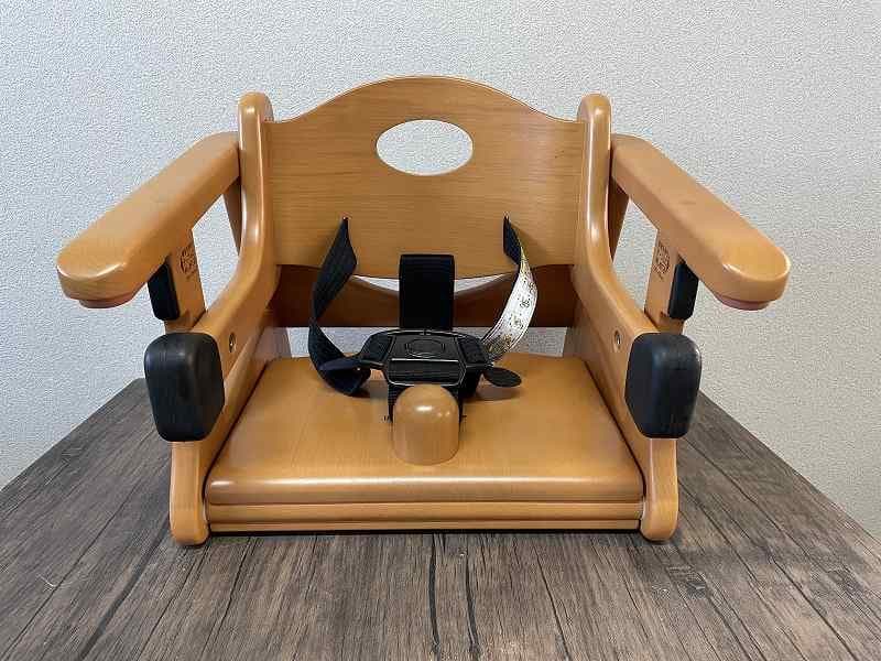 ②【美品】コンビ　ブースターシート　BU11　幼児補助イス