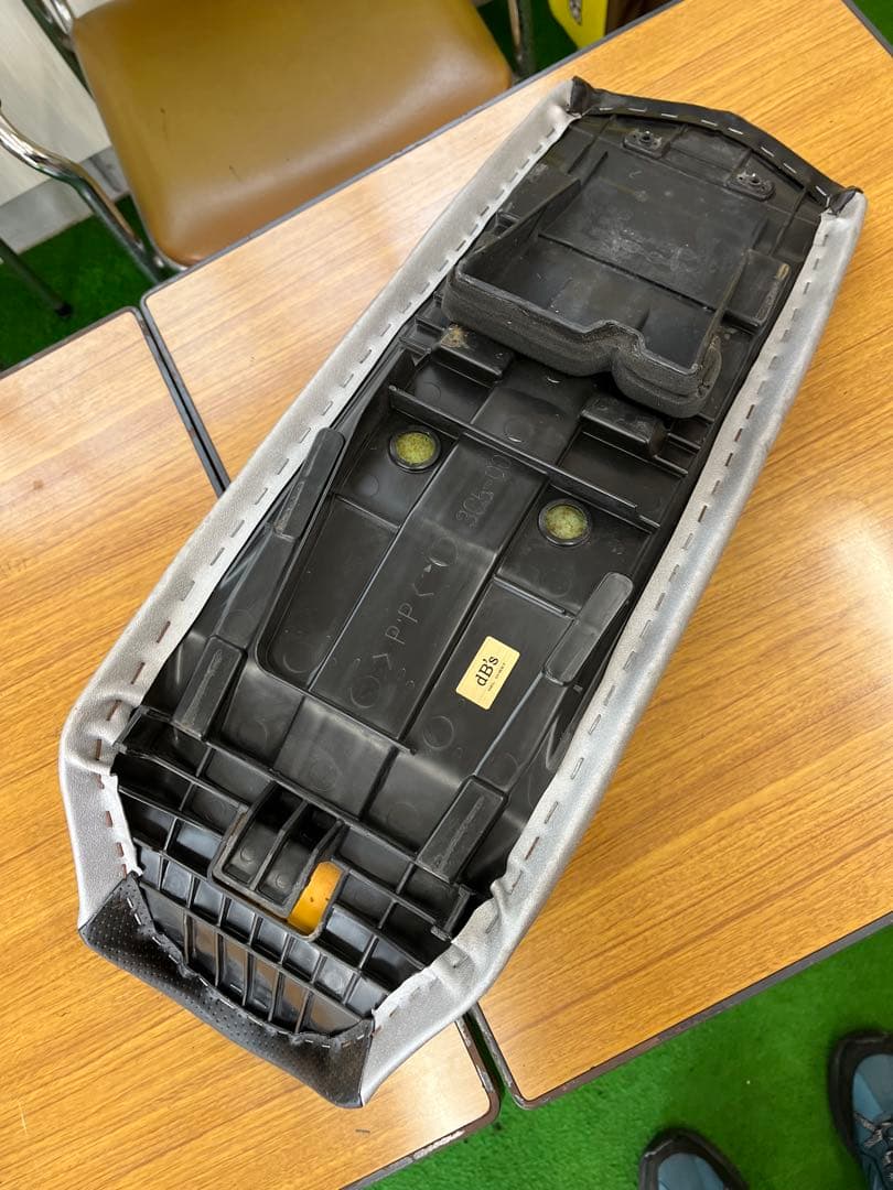 中古部品　ヤマハ セロー250用　ローシート