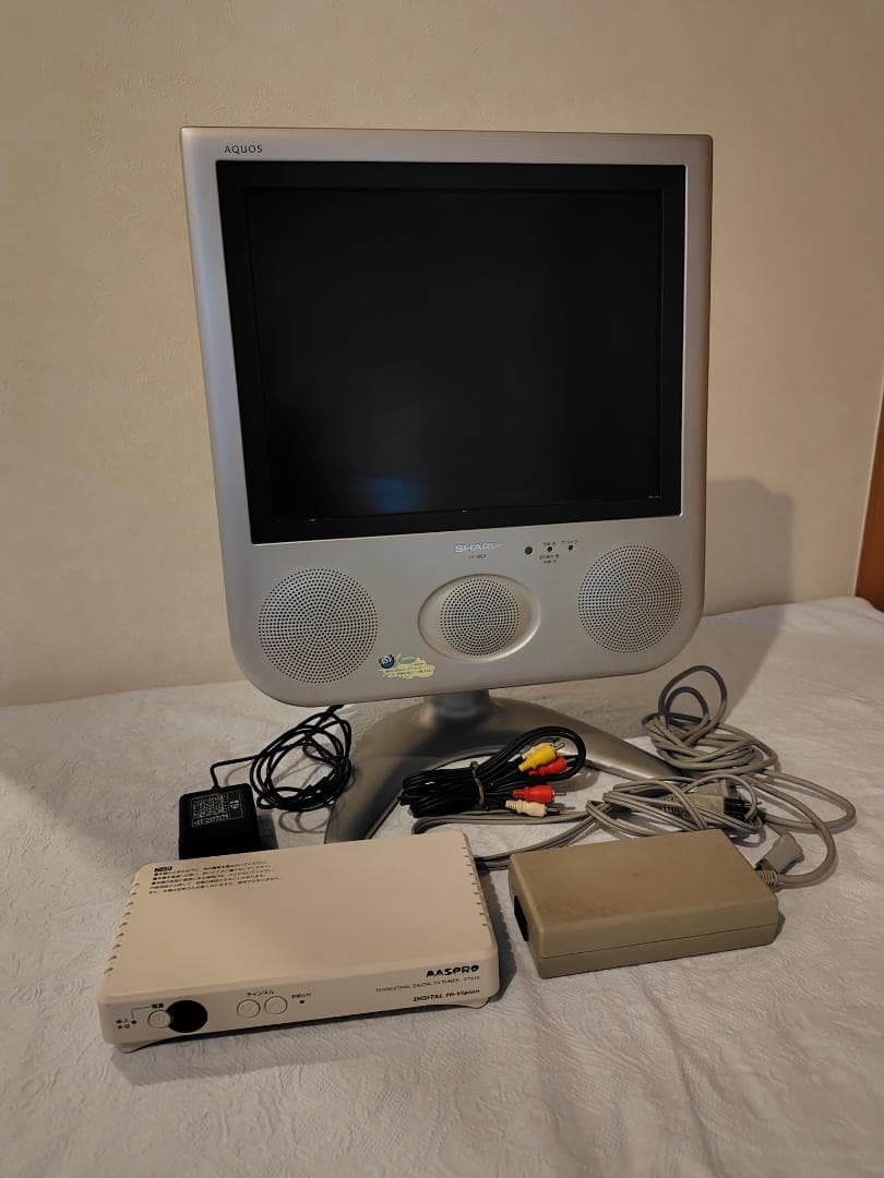 シャープAQUOS LC-13C3-S 液晶テレビ 2002年製