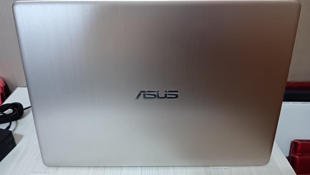 Asus Vivobook S14 8世代i3 おしゃれ
