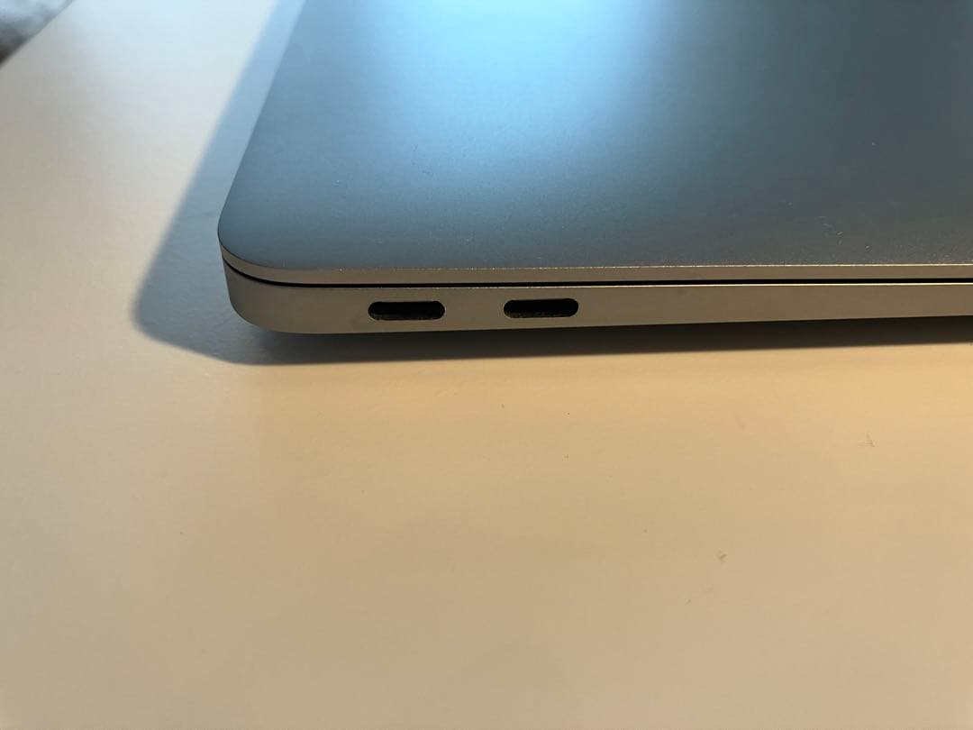 スマホ・タブレット・パソコン MacBook Air (Retina, 13-inch, 2020)