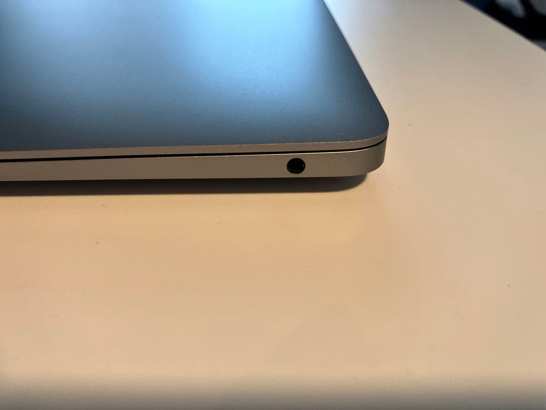 スマホ・タブレット・パソコン MacBook Air (Retina, 13-inch, 2020)