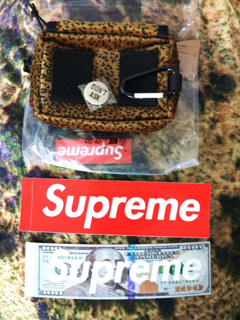 Supreme ヒョウ柄 ボディバッグ
