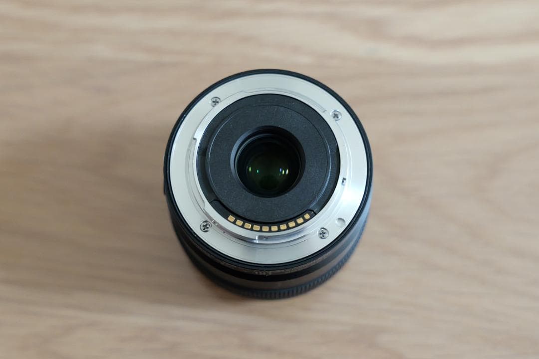 【美品】SEL11F18（SONY ミラーレスカメラレンズ）