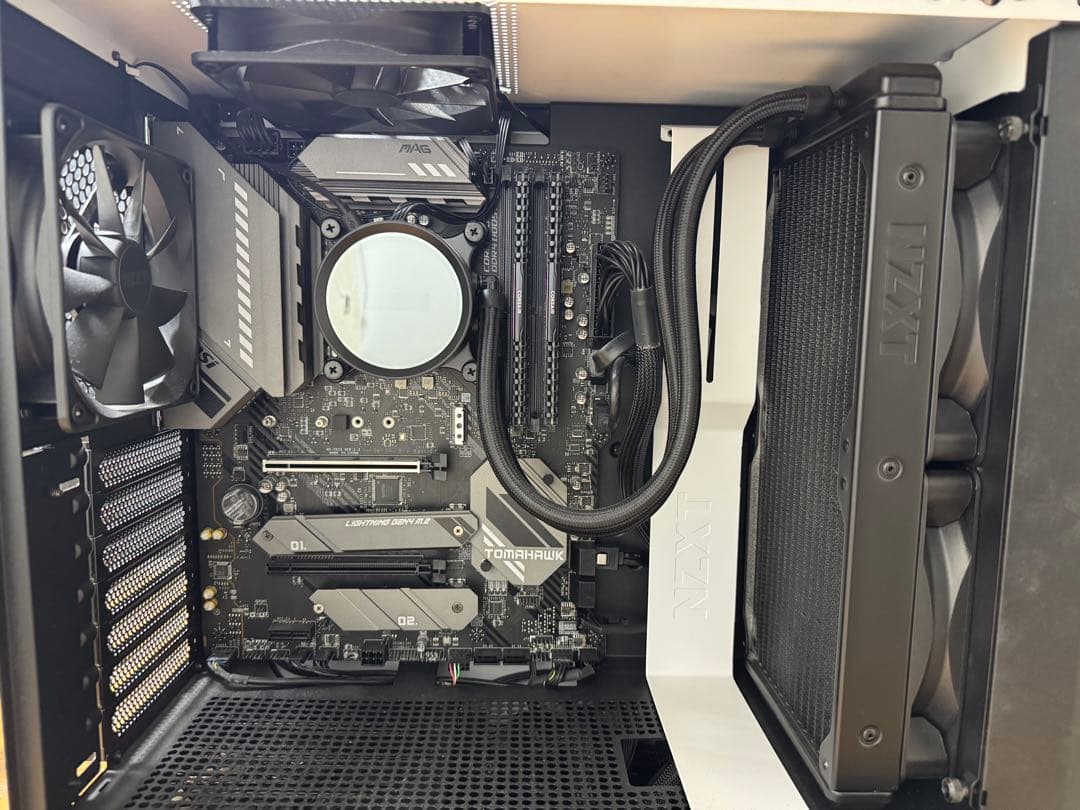 CORE i7 10700デスクトップPC NZXT水冷クーラー