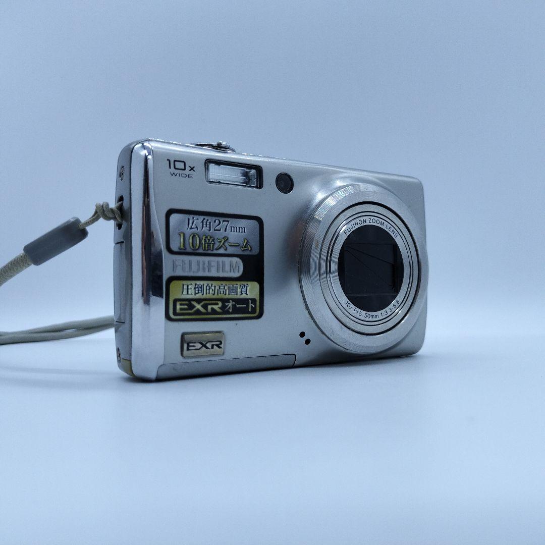 FUJIFILM FinePix F70 EXR シルバー デジカメ