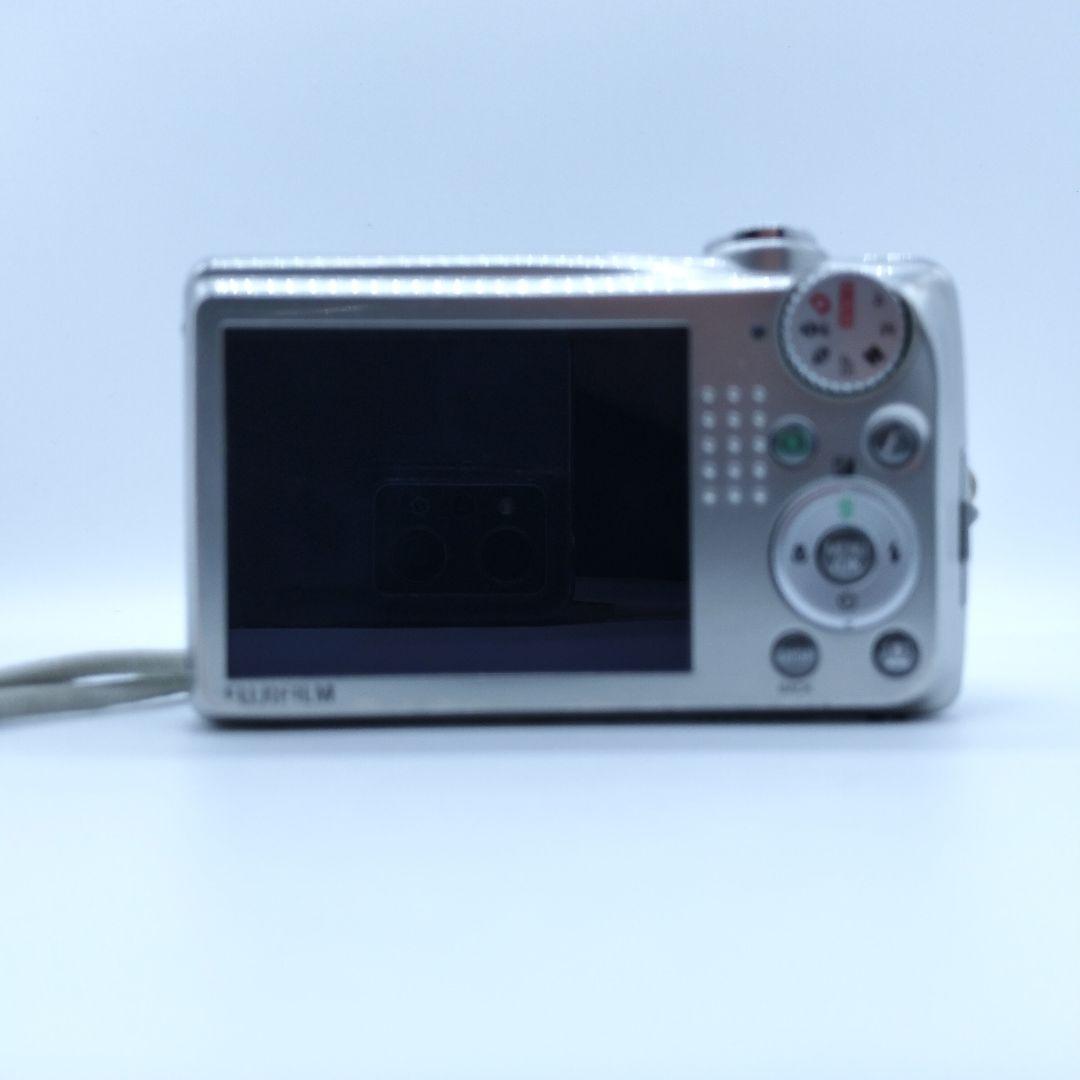 FUJIFILM FinePix F70 EXR シルバー デジカメ