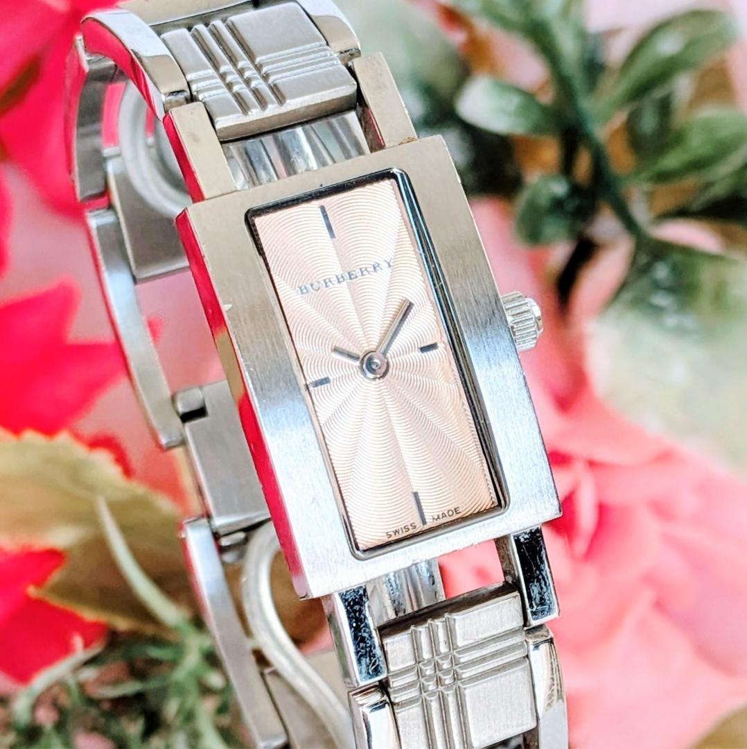 良品 BURBERRYバーバリー レディース腕時計ベージュ シルバー キュート