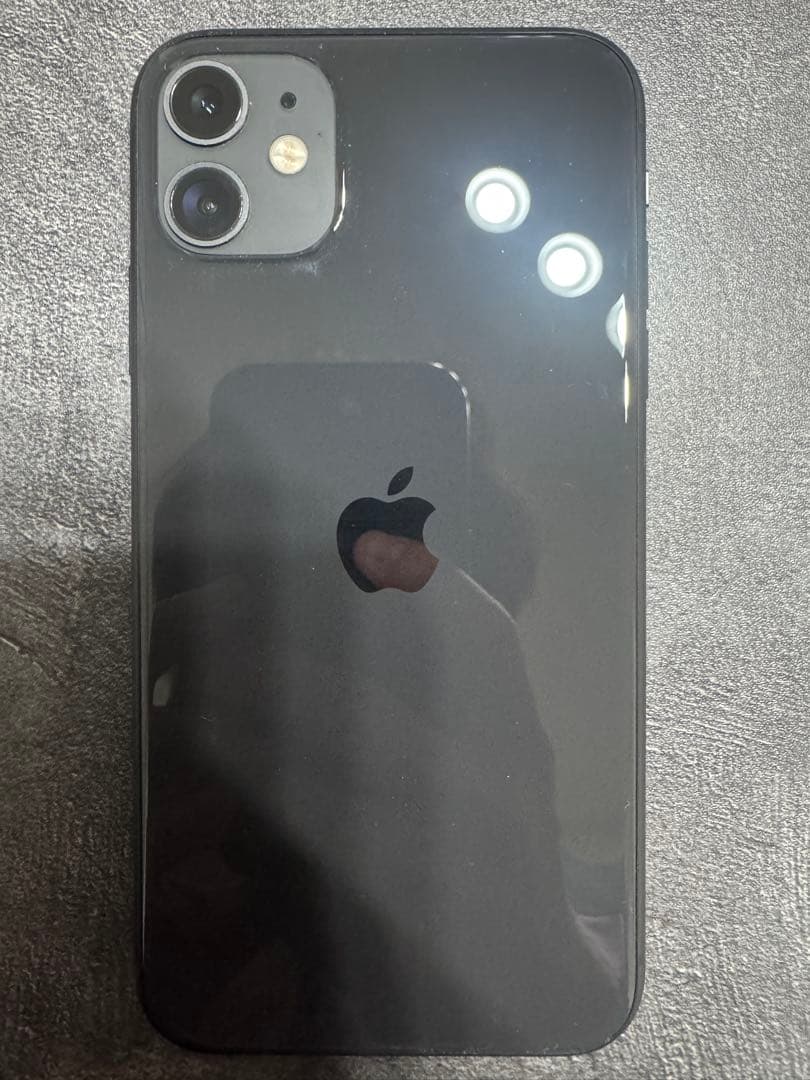 Apple iPhone 11 ブラック