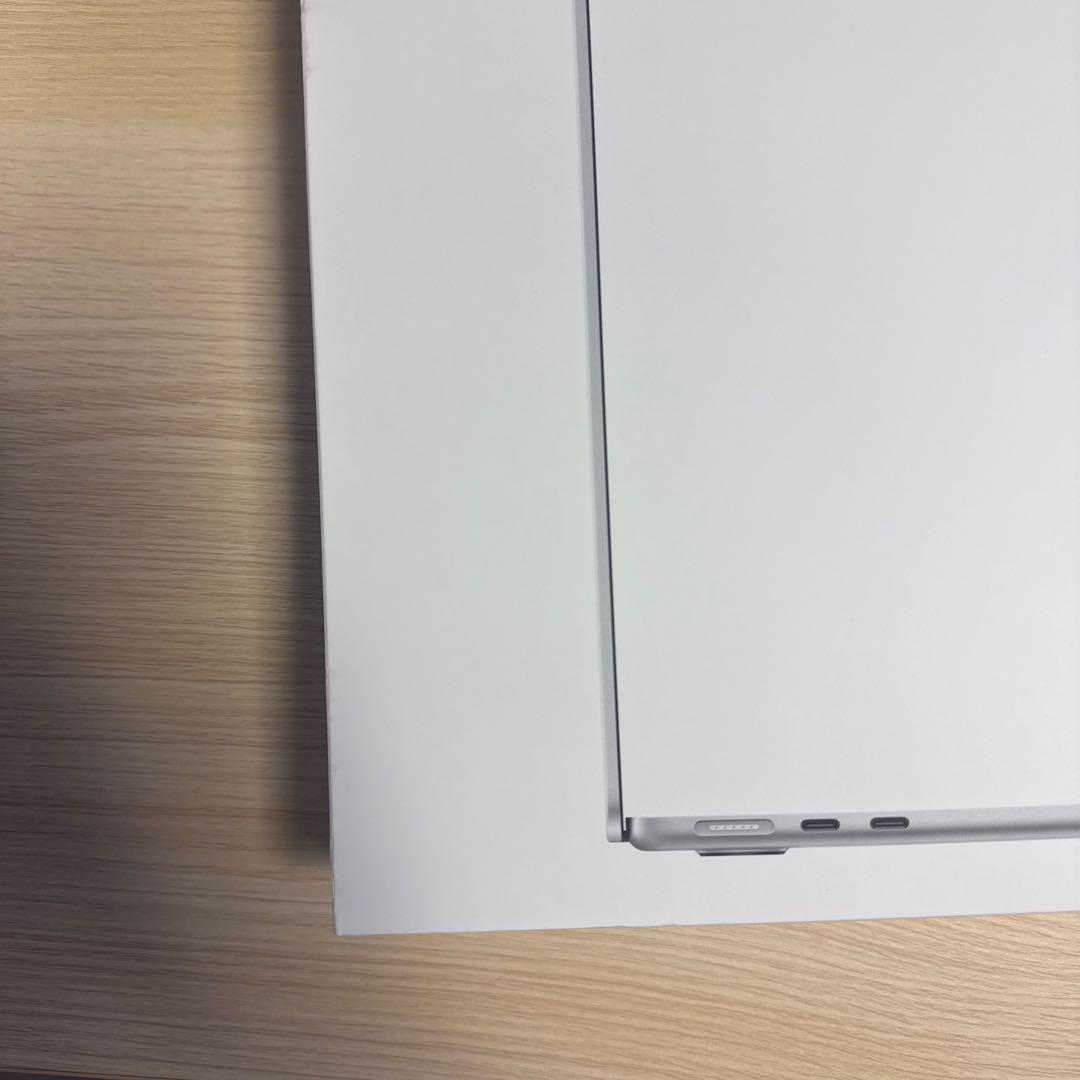 【極美品】16G/256G MacBook Air M3 13 シルバー