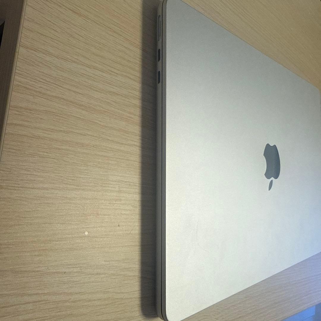 【極美品】16G/256G MacBook Air M3 13 シルバー