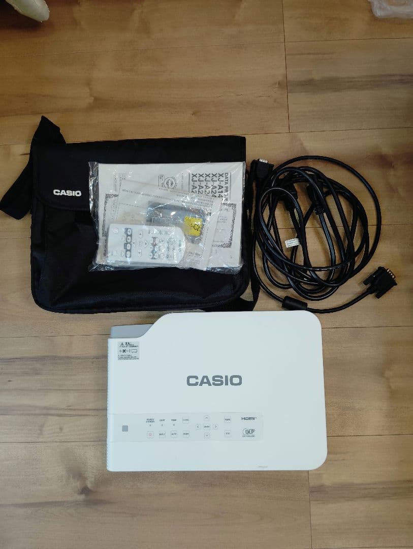 紫あゆちん専用:美品CASIO XJ-A257 プロジェクター 本体 リモコン付