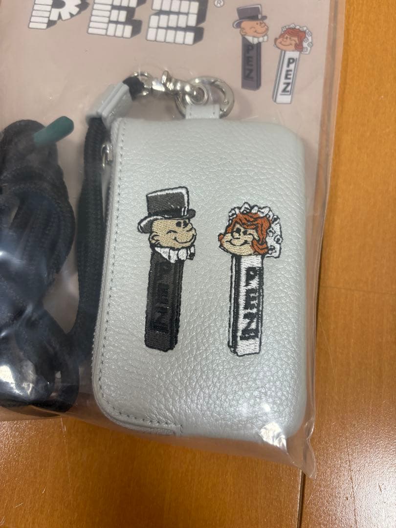 【PEZ(ペッツ) ×ear】WEB限定/牛革/カードケース/スマホショルダー