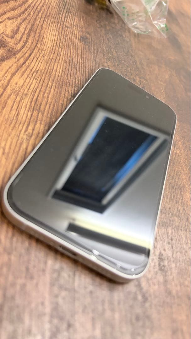 Apple iPhone 16 ホワイト 128ギガ　本体