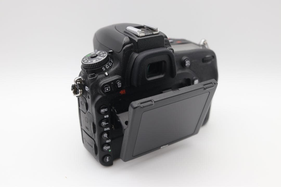 ☆難あり【NIKON】D750 ボディ ニコン