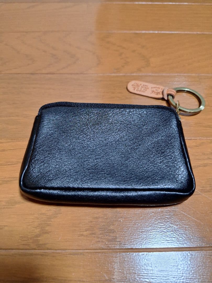 イルビゾンテ ケース ブラック