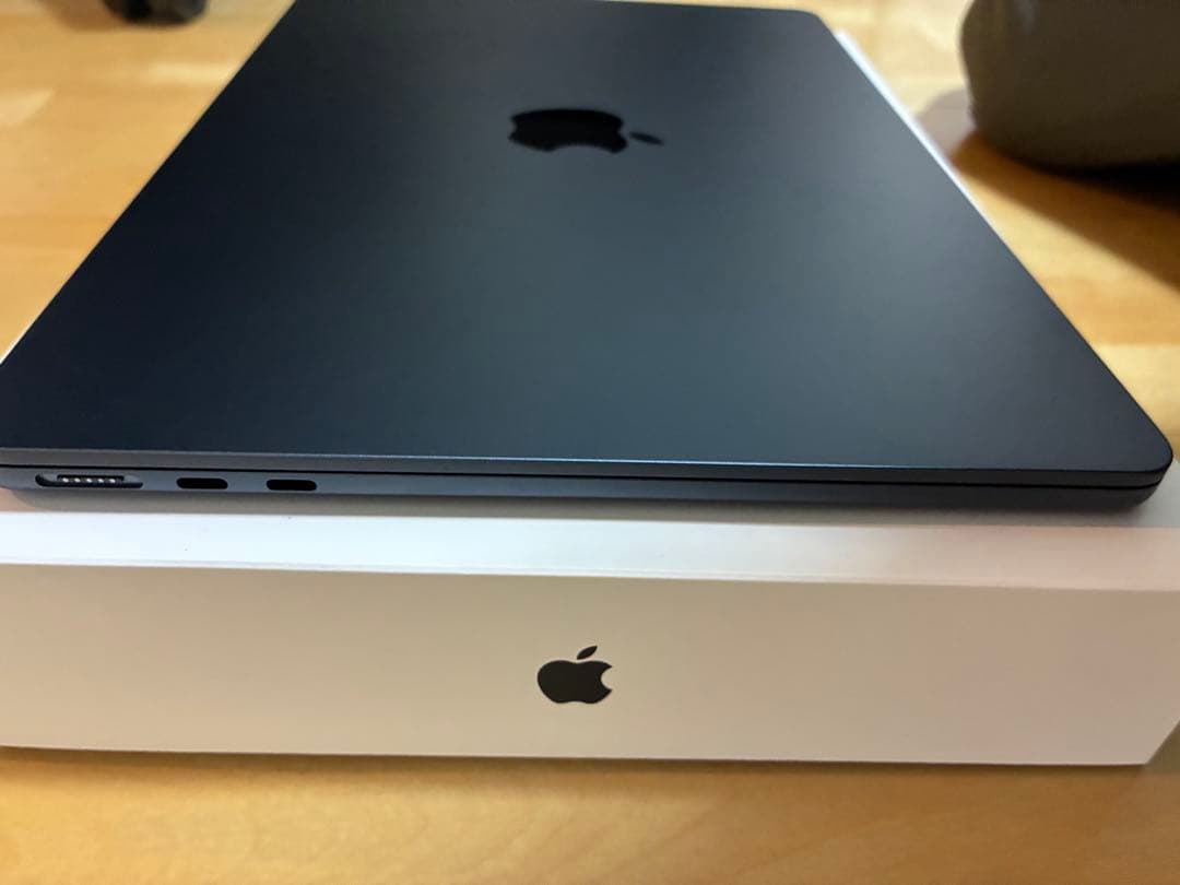 Apple MacBookAir M4 13インチ512GB ミッドナイト