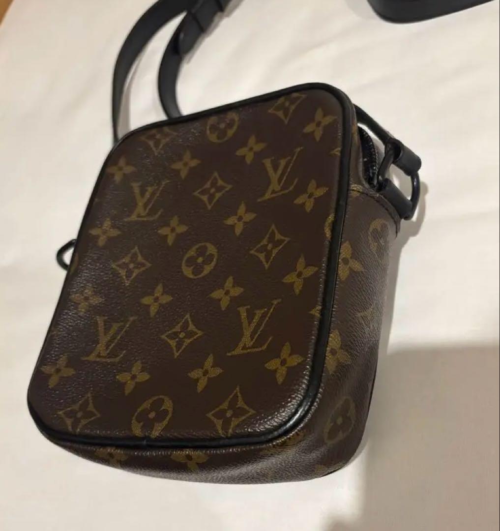 【美品】ルイヴィトン クリストファーウェアラブルウォレット モノグラムマカサー