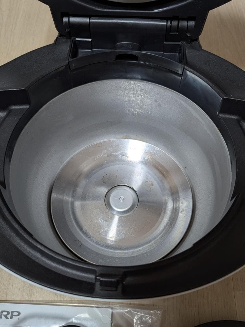 ヘルシオ ホットクック 2.4L KN-HW24E-W