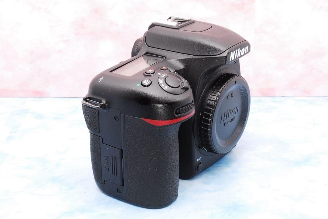 ニコン D7500☆一眼レフカメラ☆高性能☆スマホ転送OK☆Wレンズ