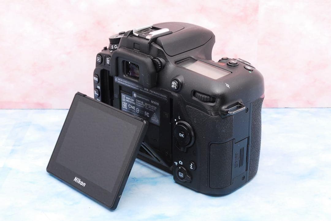ニコン D7500☆一眼レフカメラ☆高性能☆スマホ転送OK☆Wレンズ