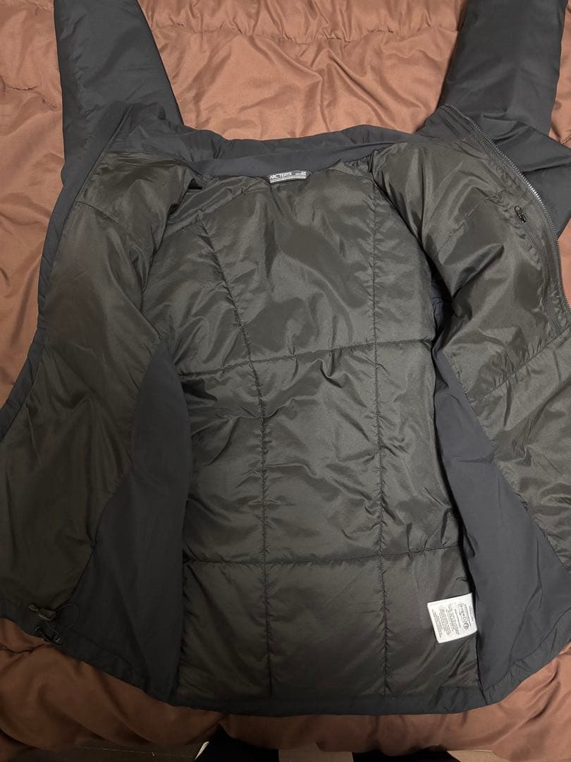 アークテリクス アトムSVジャケット S ブラック