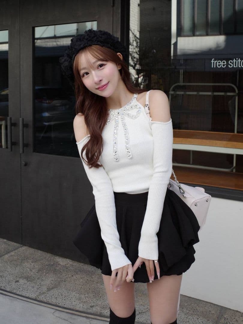 ダーリッチ リボンビジューアメスリニットトップス アイボリー