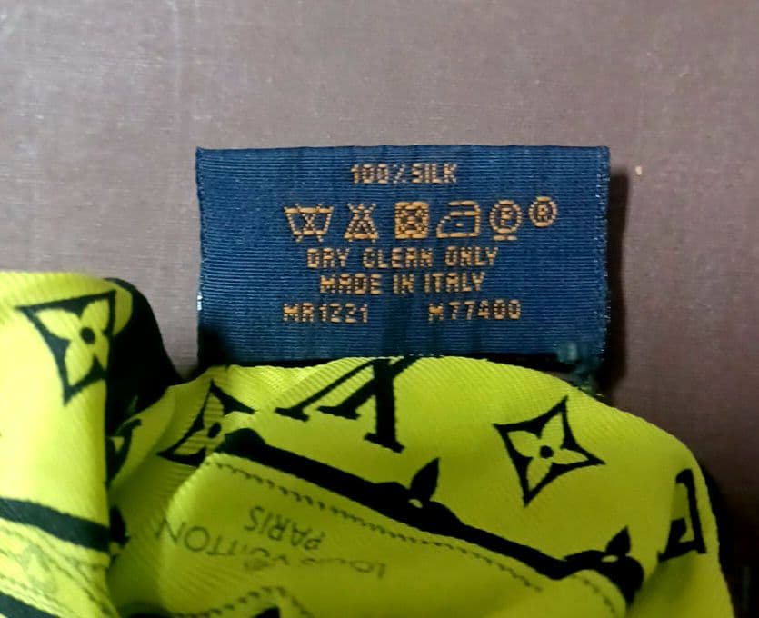 LOUIS　VITTON　ルイヴィトン　シュシュ