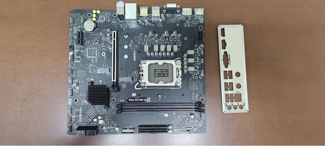 グラフィックボード・マザーボード・CPUファン・SSD・DDR5メモリ他