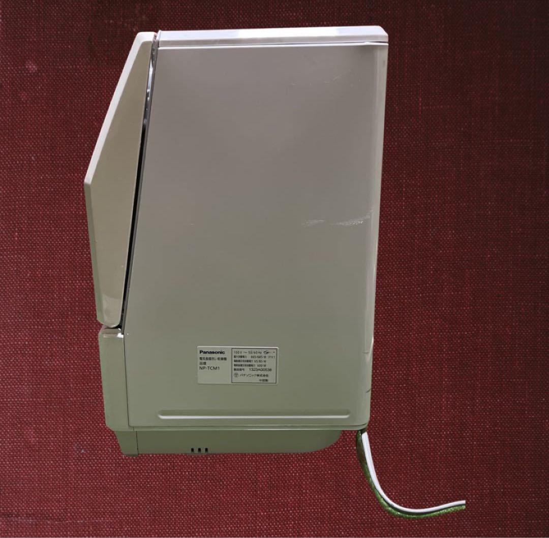 （中古品）パナソニック 食器洗い乾燥機 プチ食洗 NP-TCM1 ホワイト。