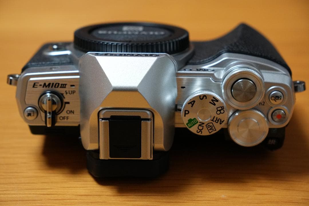 OLYMPUS E-M10 Mark III ダブルズームキット＋周辺アイテム