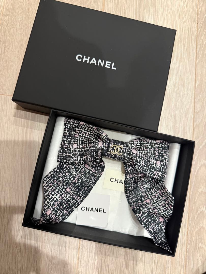 CHANEL リボンヘアアクセサリー