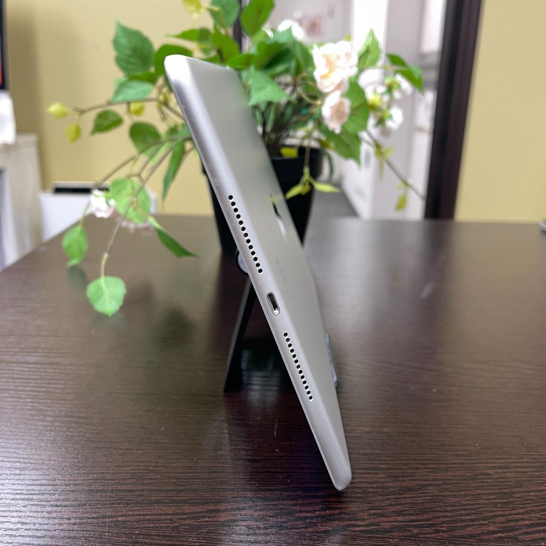 iPad 第９世代 64Gb 10.2インチ シルバー Wi-Fiモデル送料無料