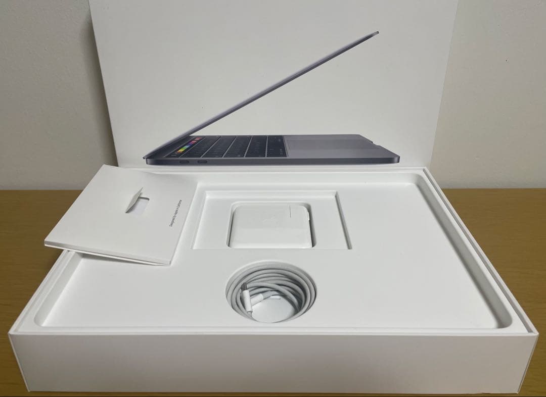 美品 MacBook Pro 2020 SSD:500GB バッテリー96%