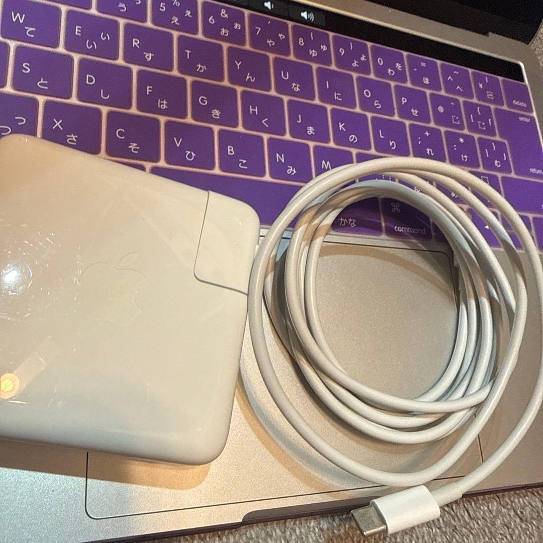 【状態良好の早い者勝ちオススメ品！】MacBook pro 13インチ