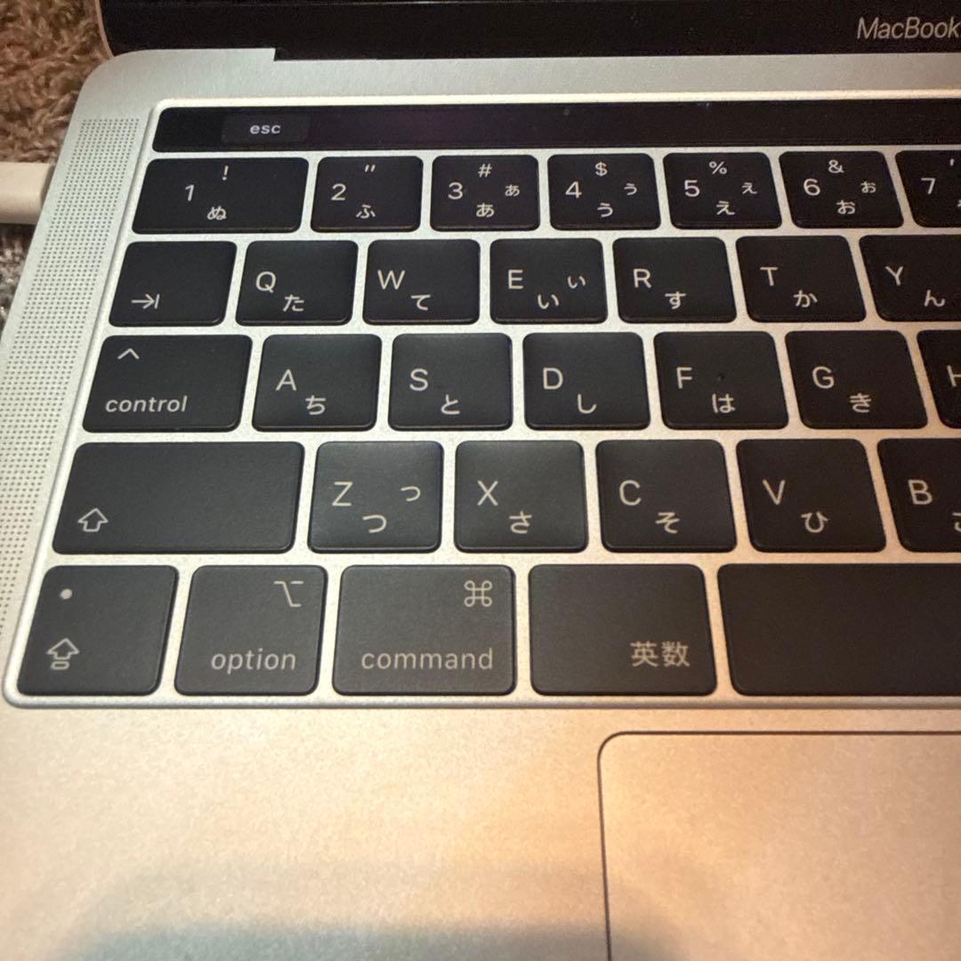 【状態良好の早い者勝ちオススメ品！】MacBook pro 13インチ