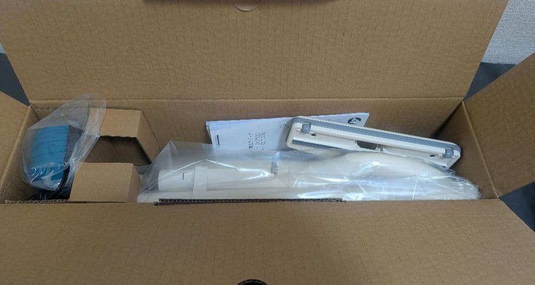 Makita CL100DW 充電式スティッククリーナー