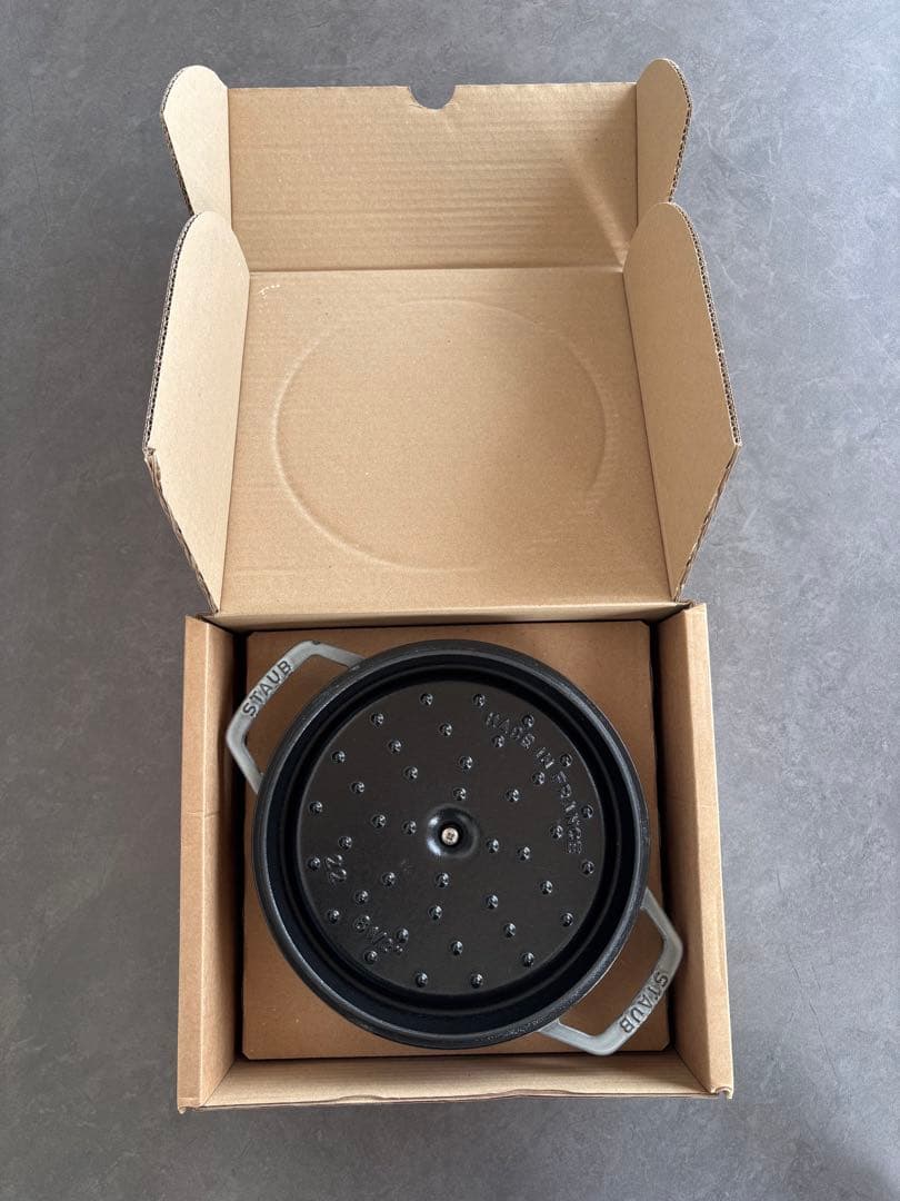 STAUB ストウブ ピコ・ココット 22cm箱付き