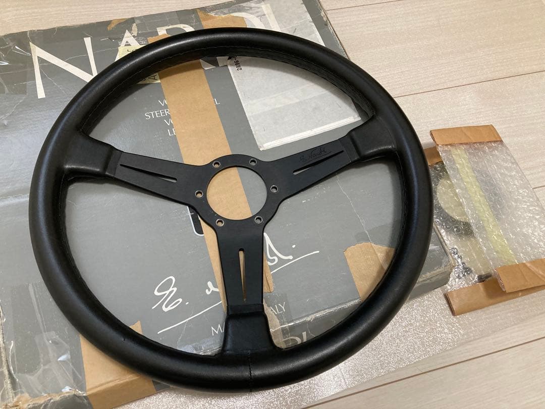 ナルディ　クラシック　36パイ