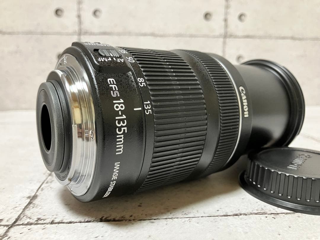 Canon EF-S 18-135mm 3.5-5.6 IS STM キヤノン