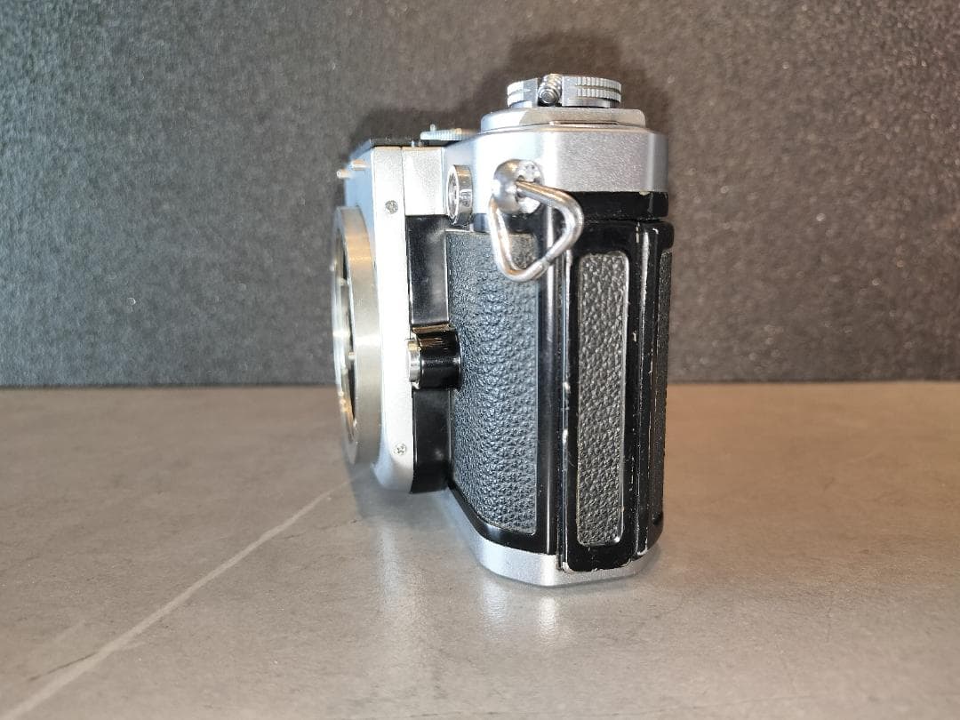 Nikon F2 一眼レフカメラ