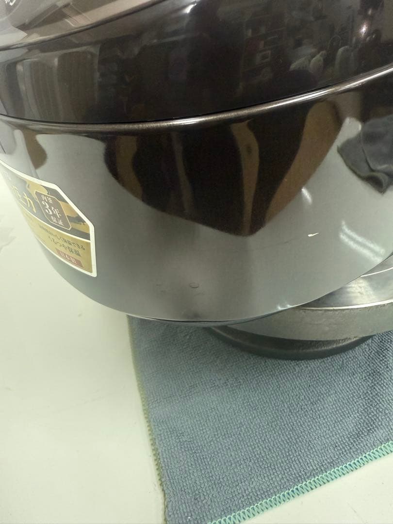 ZOJIRUSHI NP-ZH10圧力IHジャー炊飯器　2022年製