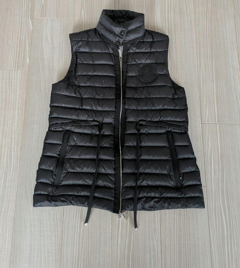 大人気　モンクレール　ブラック ダウンベスト TG 1　ダウンジャケット