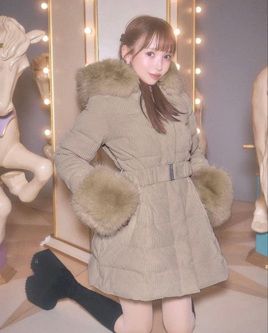 新品未使用【ミシェルマカロン】コーデュロイベルトダウンコート