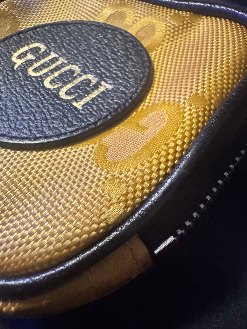 GUCCI オフザグリッドケ－ス　marron専用