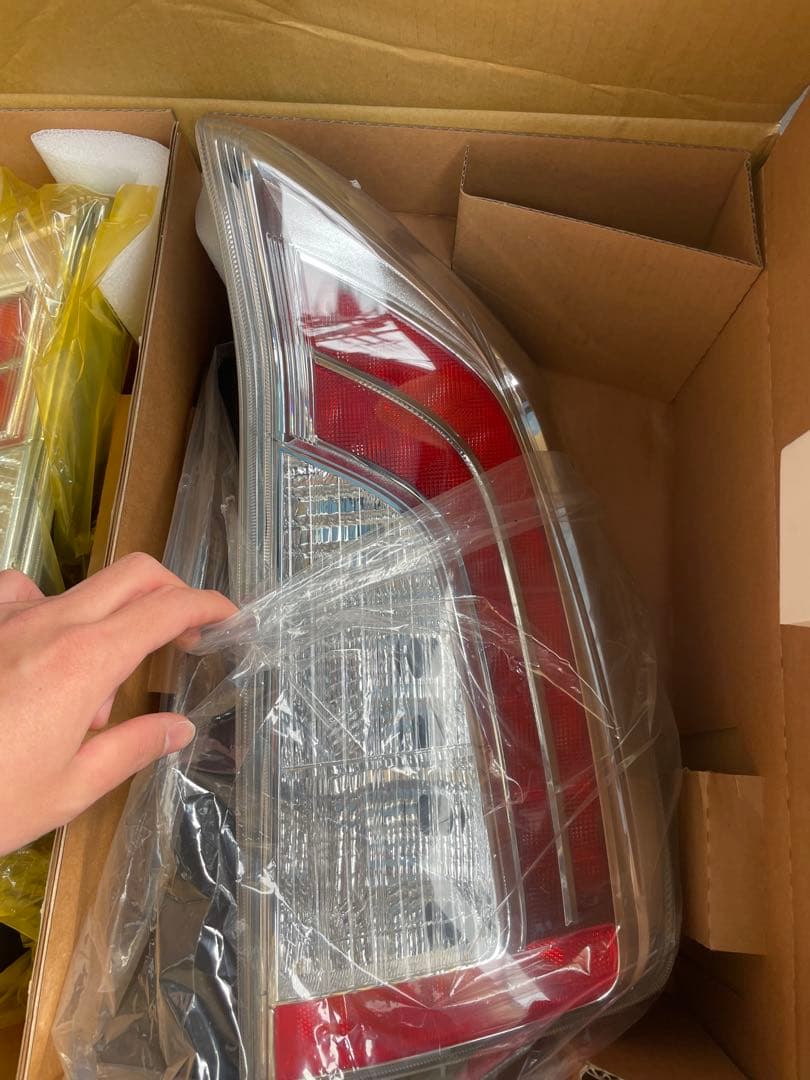 プリウス30後期テール