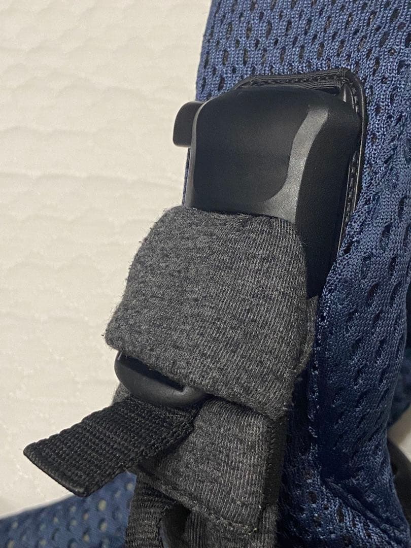 ベビービョルン　抱っこ紐　ハーモニー　ネイビーブルー