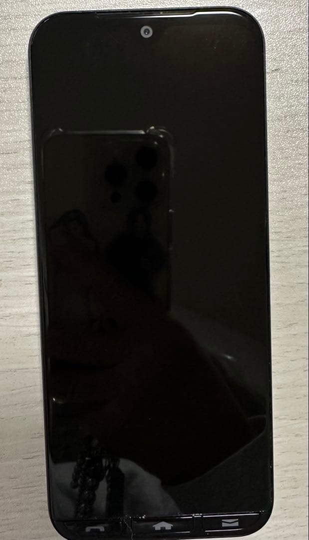 シルバー スマートフォン 本体