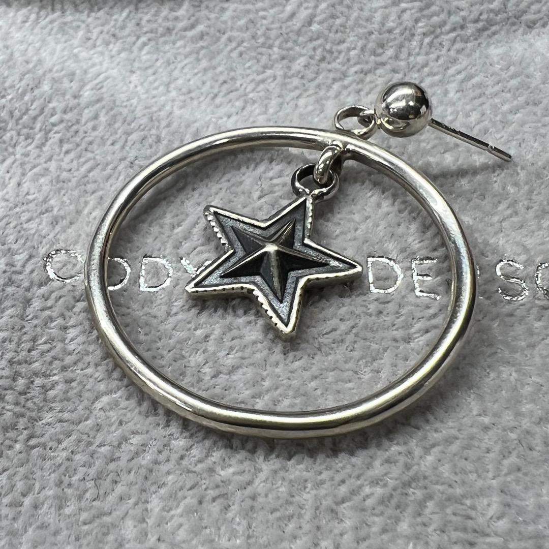 アクセサリー CODY SANDERSON Circular Star Earrings