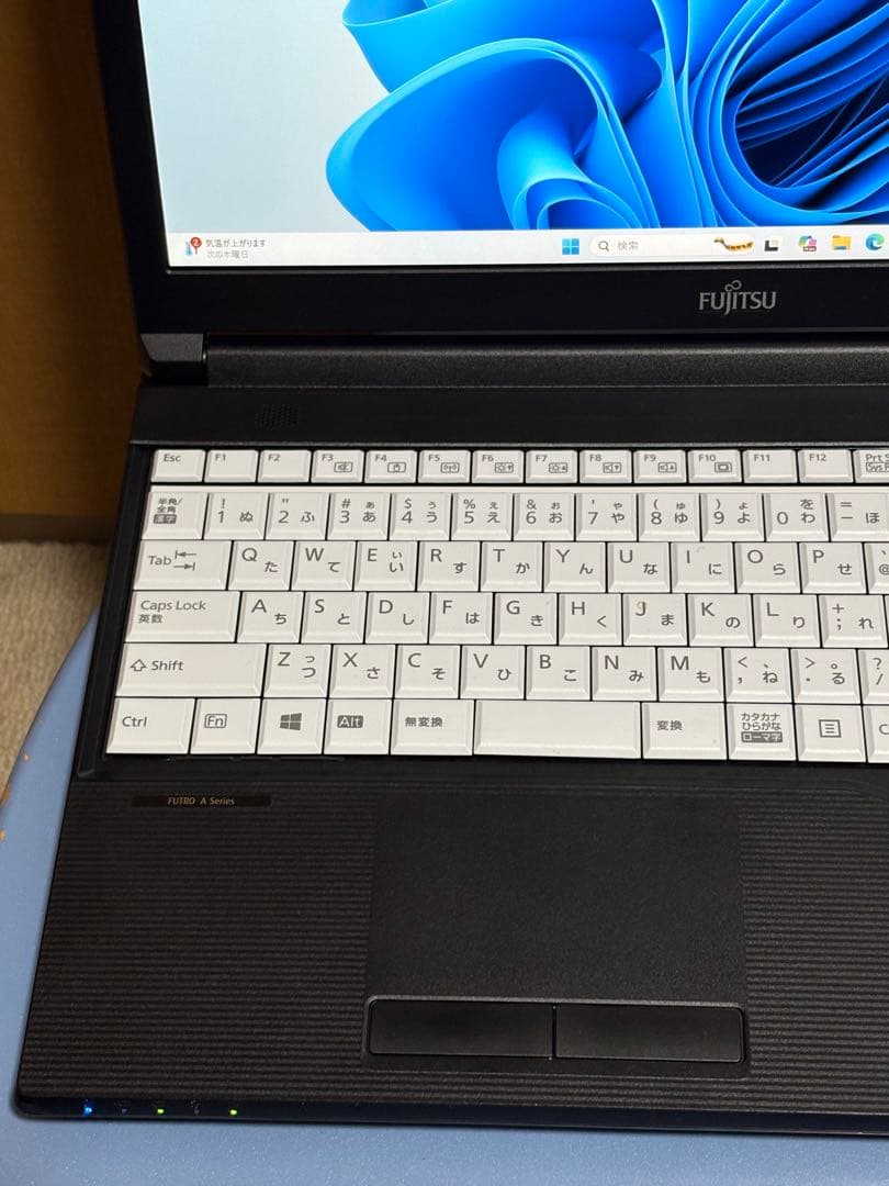 富士通 FUTRO A5511M/第11世代/15.6型/テンキー/win11
